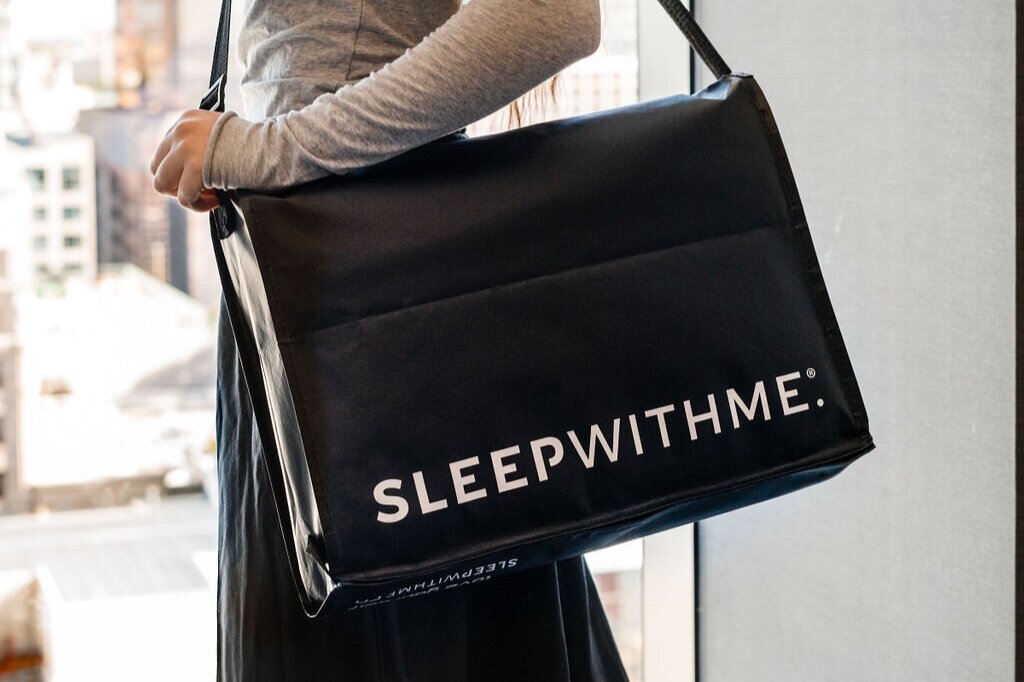 The SLEEPWITHME. EVERYWHERE Pillow -to- go Bag.
